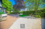 Moss Lane, Bramhall, sk7