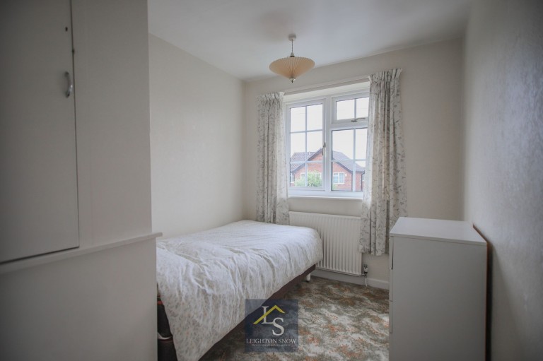 Images for Blythe Avenue, Bramhall, SK7 EAID:425574707 BID:a331354c-8a27-4290-8521-a2425358b7e6