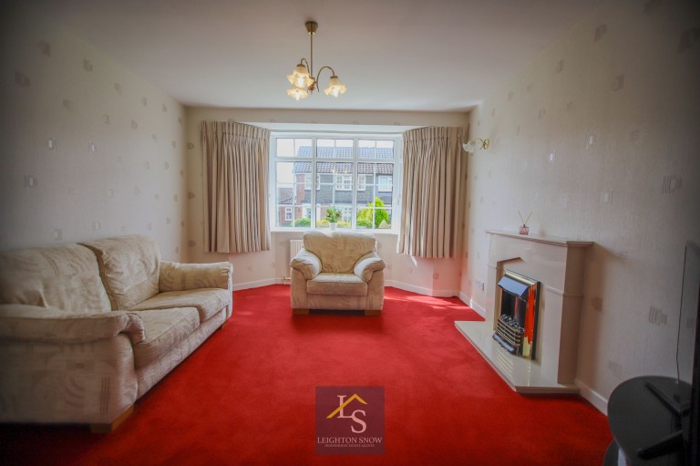 Images for Blythe Avenue, Bramhall, SK7 EAID:425574707 BID:a331354c-8a27-4290-8521-a2425358b7e6