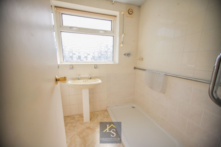 Images for Fir Avenue, Bramhall, SK7 EAID:425574707 BID:a331354c-8a27-4290-8521-a2425358b7e6
