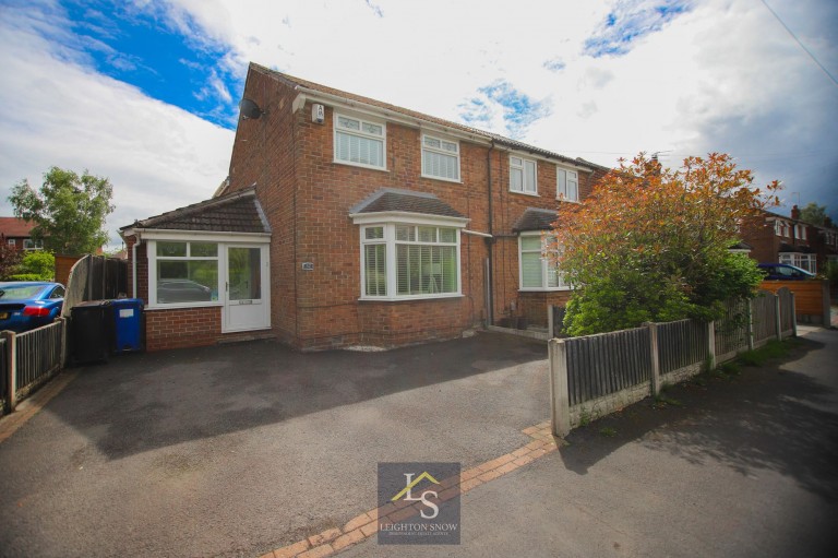 Images for Reevey Avenue, Hazel Grove, SK7 EAID:425574707 BID:a331354c-8a27-4290-8521-a2425358b7e6