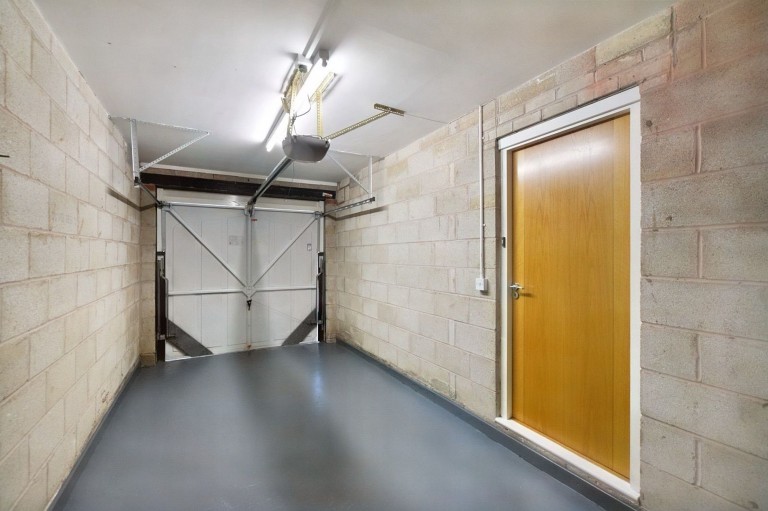 Images for Hylton Drive, Cheadle Hulme, SK8 EAID:425574707 BID:a331354c-8a27-4290-8521-a2425358b7e6