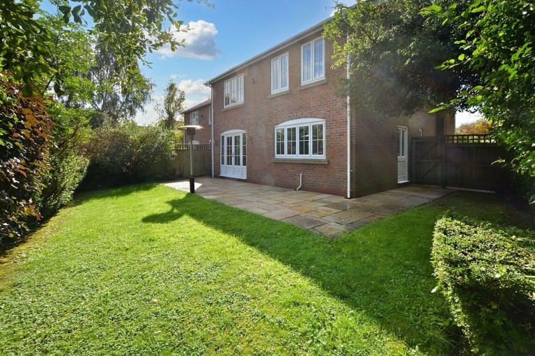 Images for Hylton Drive, Cheadle Hulme, SK8 EAID:425574707 BID:a331354c-8a27-4290-8521-a2425358b7e6