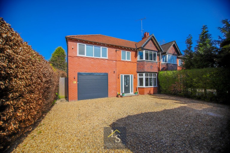 Images for Bridge Lane, Bramhall, SK7 EAID:425574707 BID:a331354c-8a27-4290-8521-a2425358b7e6