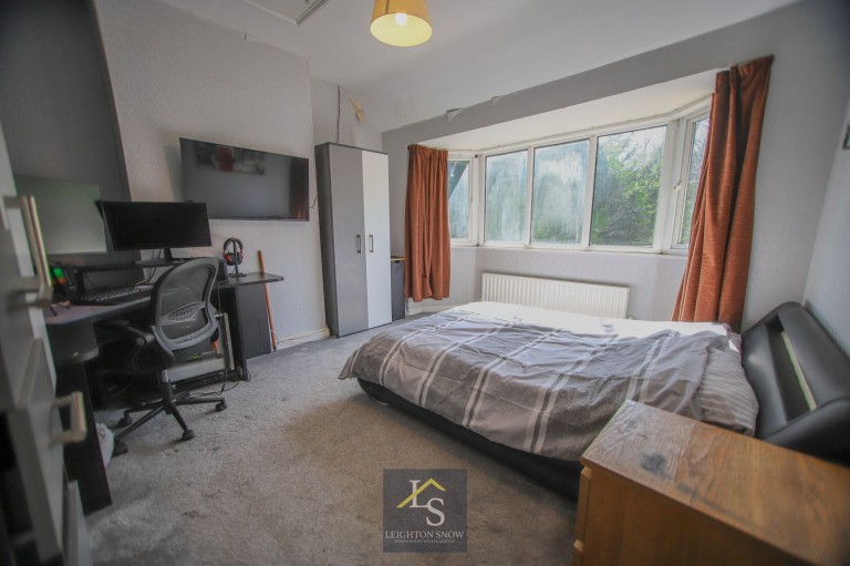 Images for Bridge Lane, Bramhall, SK7 EAID:425574707 BID:a331354c-8a27-4290-8521-a2425358b7e6