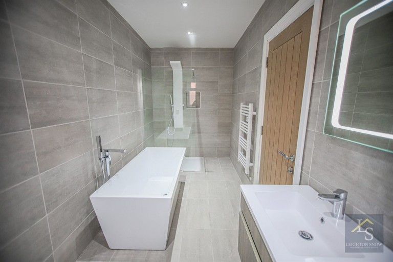 Images for Ack Lane East, Bramhall, SK7 EAID:425574707 BID:4e9803c7-4032-406b-90d5-01d6ebc98bcc