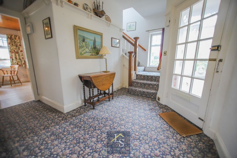 Images for Mayfield Road, Bramhall, SK7 EAID:425574707 BID:a331354c-8a27-4290-8521-a2425358b7e6