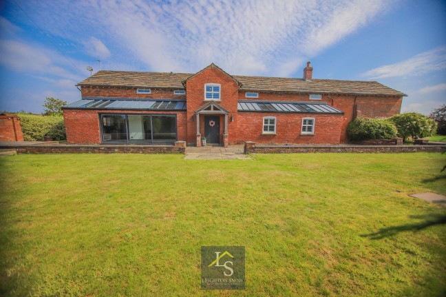 Woodford Road, Poynton, sk12