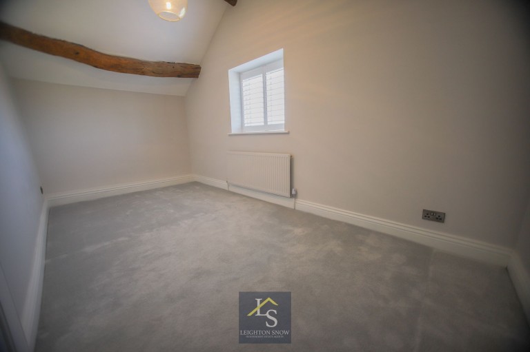 Images for Woodford Road, Poynton, SK12 EAID:425574707 BID:a331354c-8a27-4290-8521-a2425358b7e6