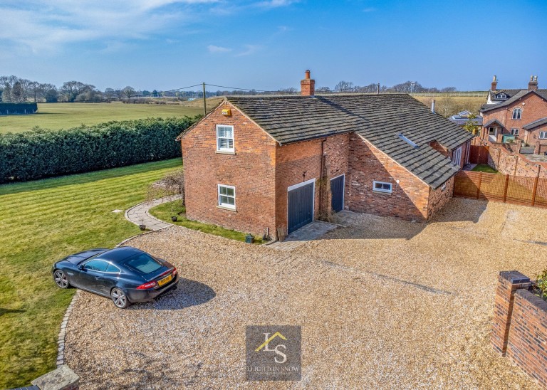 Images for Woodford Road, Poynton, SK12 EAID:425574707 BID:a331354c-8a27-4290-8521-a2425358b7e6