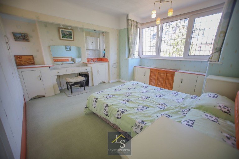 Images for Moseley Road, Cheadle Hulme, SK8 EAID:425574707 BID:a331354c-8a27-4290-8521-a2425358b7e6