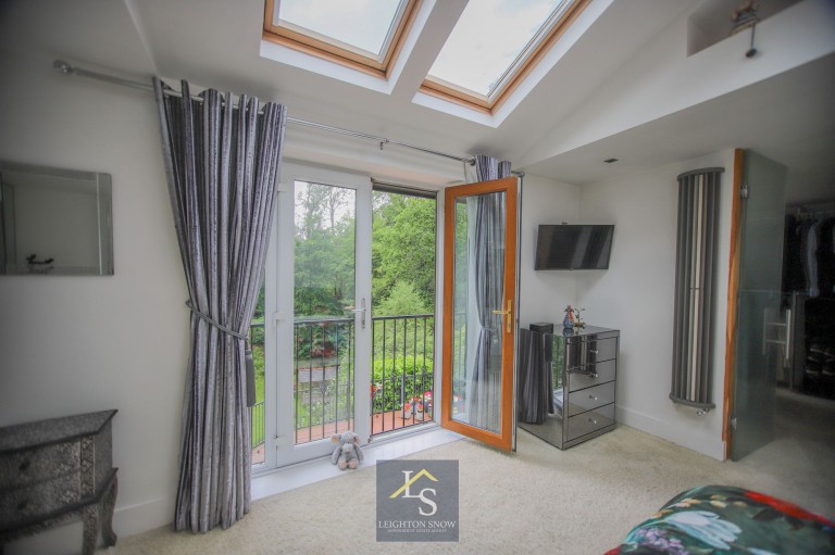 Images for Poole Close, Bramhall, SK7 EAID:425574707 BID:a331354c-8a27-4290-8521-a2425358b7e6