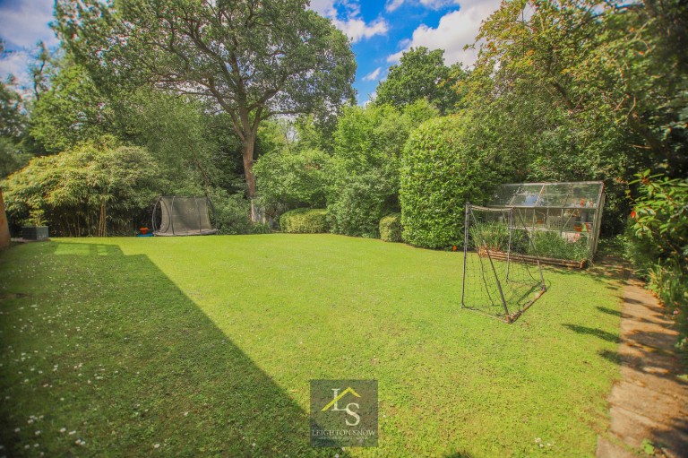 Images for Poole Close, Bramhall, SK7 EAID:425574707 BID:a331354c-8a27-4290-8521-a2425358b7e6