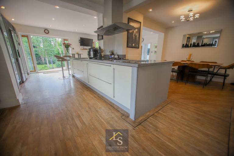 Images for Poole Close, Bramhall, SK7 EAID:425574707 BID:a331354c-8a27-4290-8521-a2425358b7e6