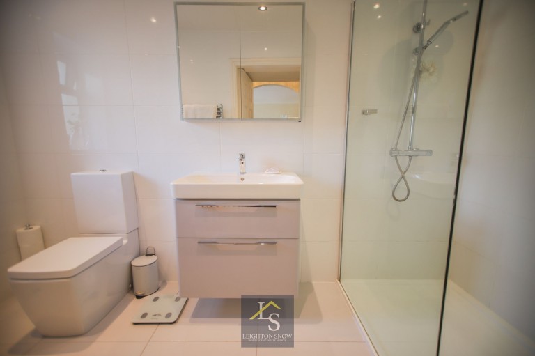 Images for Linney Road, Bramhall, SK7 EAID:425574707 BID:a331354c-8a27-4290-8521-a2425358b7e6