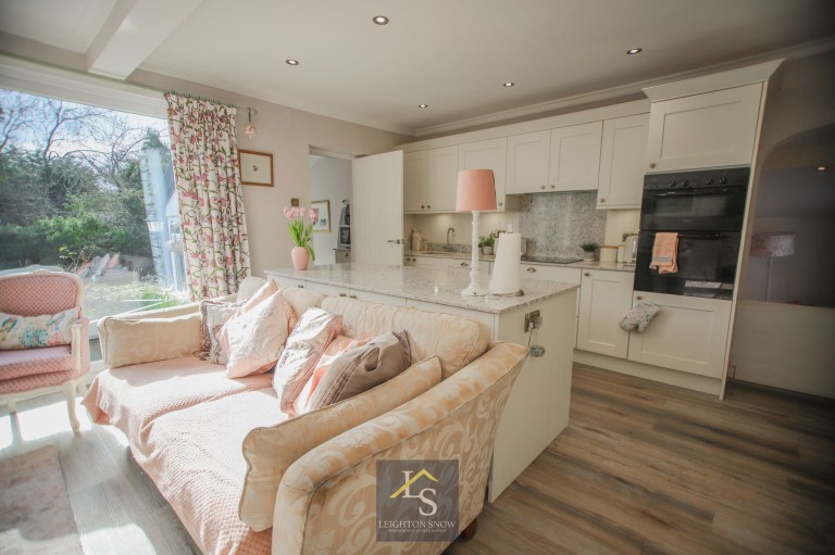 Images for Linney Road, Bramhall, SK7 EAID:425574707 BID:a331354c-8a27-4290-8521-a2425358b7e6