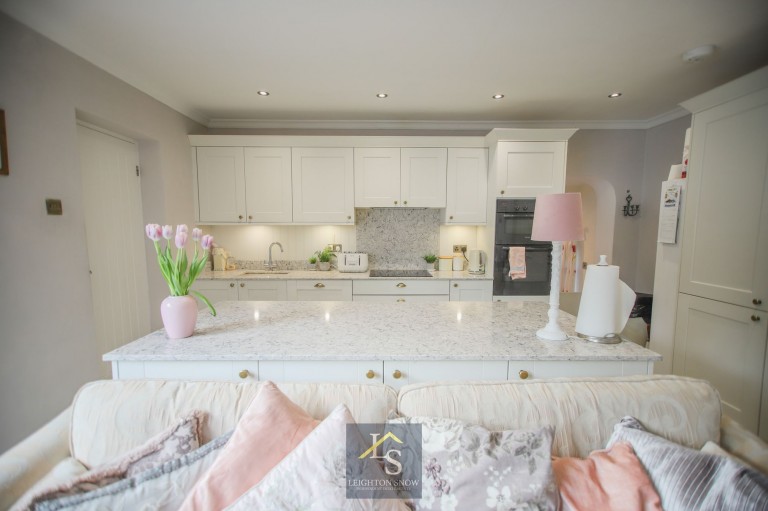 Images for Linney Road, Bramhall, SK7 EAID:425574707 BID:a331354c-8a27-4290-8521-a2425358b7e6