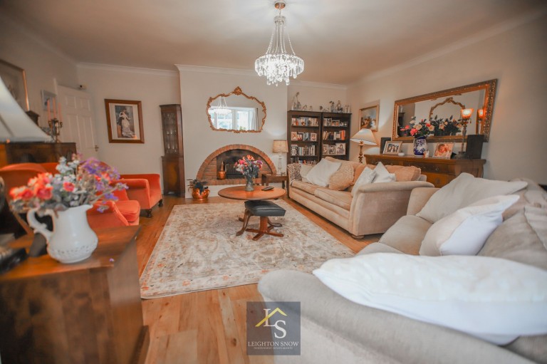 Images for Linney Road, Bramhall, SK7 EAID:425574707 BID:a331354c-8a27-4290-8521-a2425358b7e6