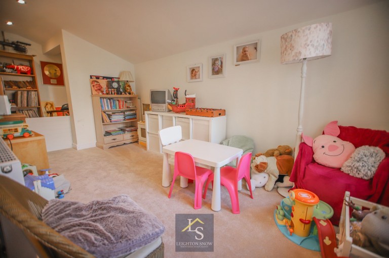 Images for Linney Road, Bramhall, SK7 EAID:425574707 BID:a331354c-8a27-4290-8521-a2425358b7e6