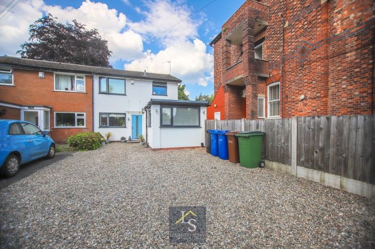 Images for The Crescent, Stockport, SK3 EAID:425574707 BID:a331354c-8a27-4290-8521-a2425358b7e6