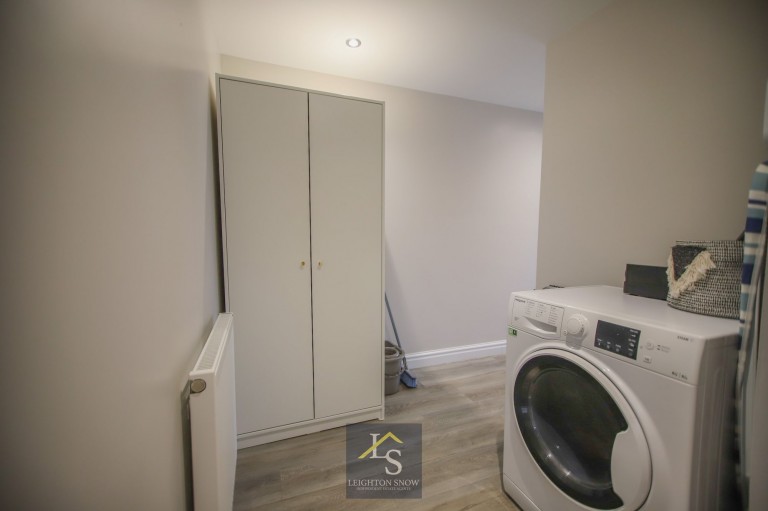 Images for The Crescent, Stockport, SK3 EAID:425574707 BID:a331354c-8a27-4290-8521-a2425358b7e6