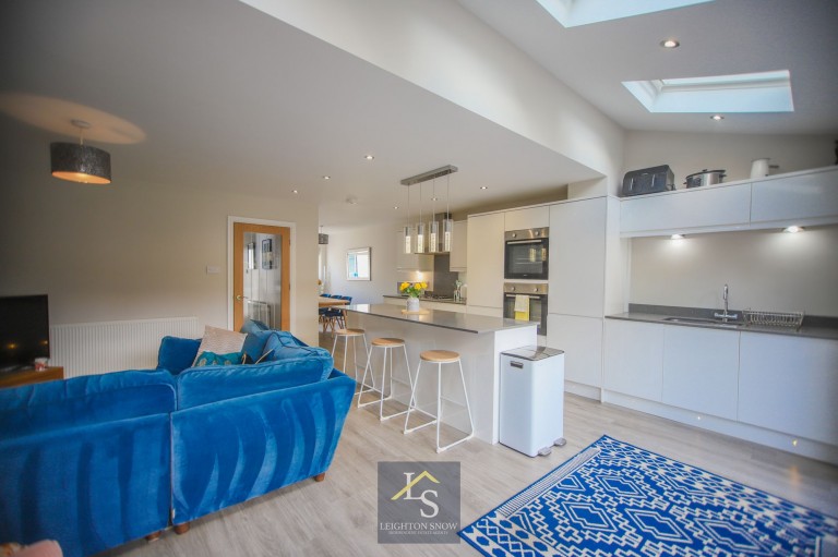 Images for The Crescent, Stockport, SK3 EAID:425574707 BID:a331354c-8a27-4290-8521-a2425358b7e6