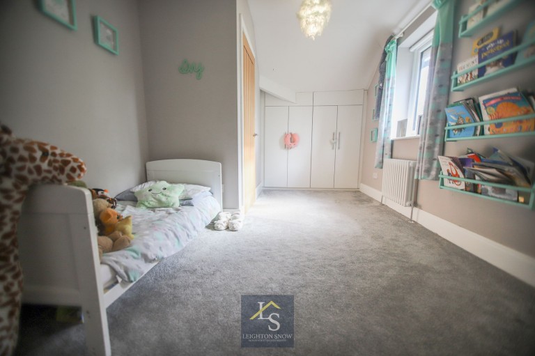 Images for Hall Moss Lane, Bramhall, SK7 EAID:425574707 BID:a331354c-8a27-4290-8521-a2425358b7e6