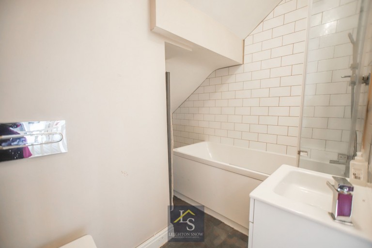 Images for Hall Moss Lane, Bramhall, SK7 EAID:425574707 BID:a331354c-8a27-4290-8521-a2425358b7e6