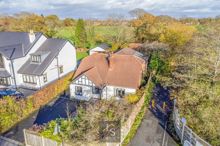Images for Hall Moss Lane, Bramhall, SK7 EAID:425574707 BID:a331354c-8a27-4290-8521-a2425358b7e6