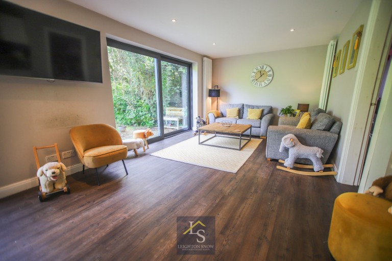 Images for Hall Moss Lane, Bramhall, SK7 EAID:425574707 BID:a331354c-8a27-4290-8521-a2425358b7e6