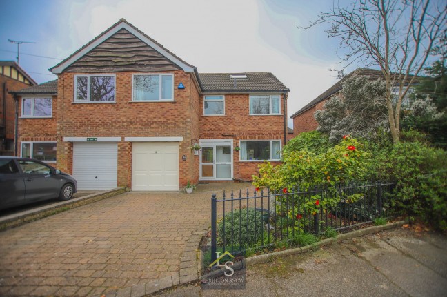 Station Road, Cheadle Hulme, sk8