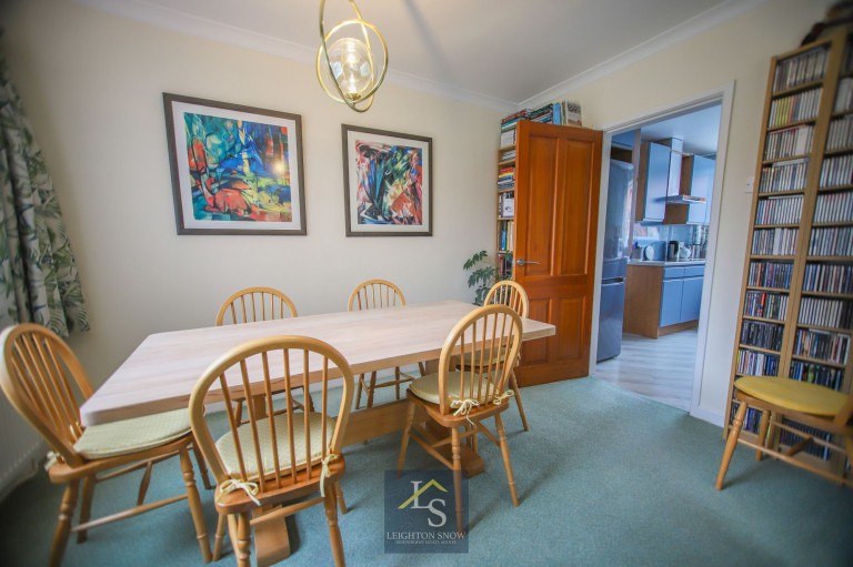 Images for Station Road, Cheadle Hulme, SK8 EAID:425574707 BID:a331354c-8a27-4290-8521-a2425358b7e6