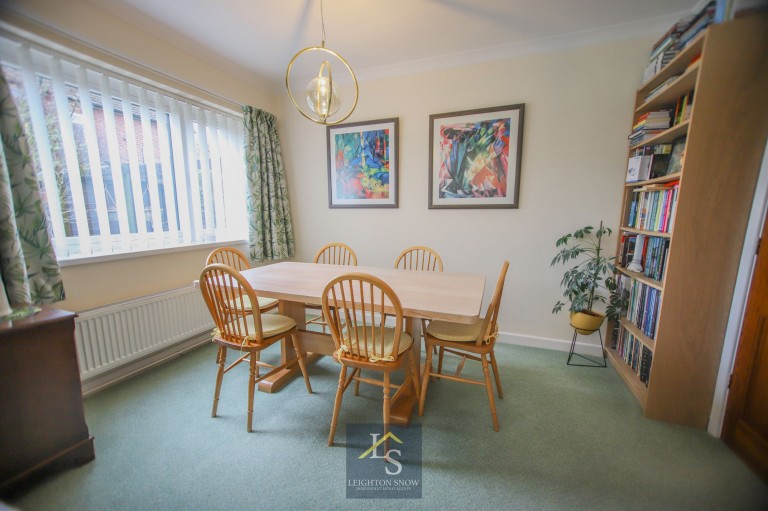 Images for Station Road, Cheadle Hulme, SK8 EAID:425574707 BID:a331354c-8a27-4290-8521-a2425358b7e6