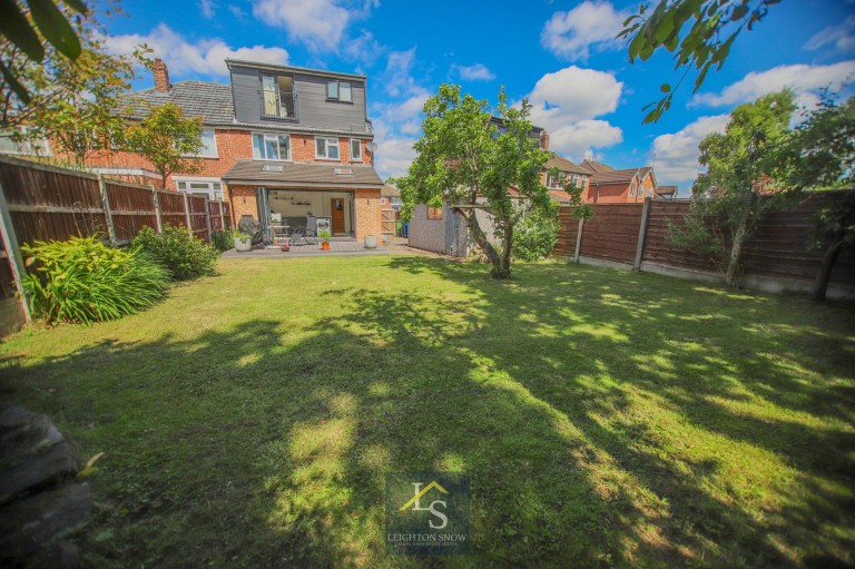 Images for Glandon Drive, Cheadle Hulme, SK8 EAID:425574707 BID:a331354c-8a27-4290-8521-a2425358b7e6