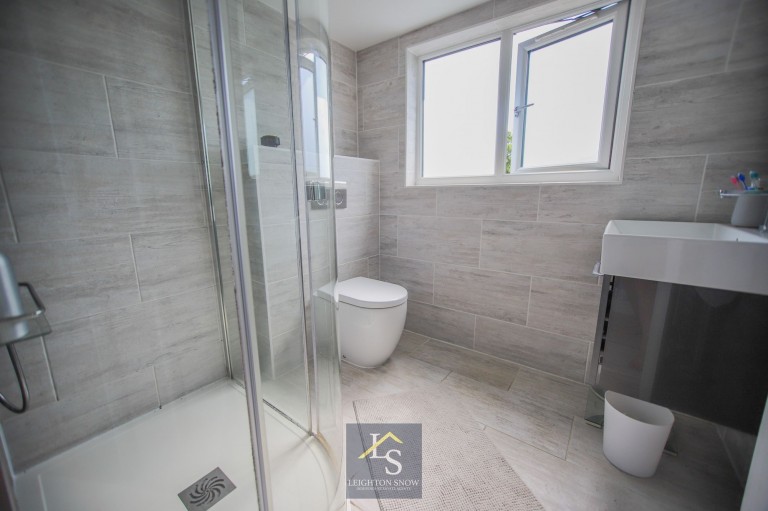 Images for Glandon Drive, Cheadle Hulme, SK8 EAID:425574707 BID:a331354c-8a27-4290-8521-a2425358b7e6