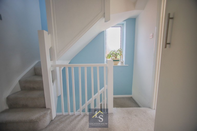 Images for Glandon Drive, Cheadle Hulme, SK8 EAID:425574707 BID:a331354c-8a27-4290-8521-a2425358b7e6