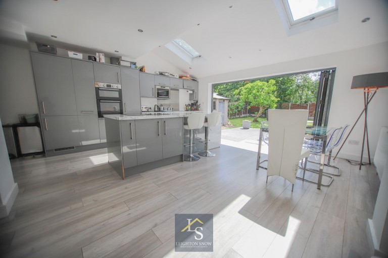 Images for Glandon Drive, Cheadle Hulme, SK8 EAID:425574707 BID:a331354c-8a27-4290-8521-a2425358b7e6