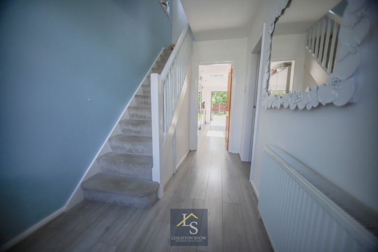 Images for Glandon Drive, Cheadle Hulme, SK8 EAID:425574707 BID:a331354c-8a27-4290-8521-a2425358b7e6