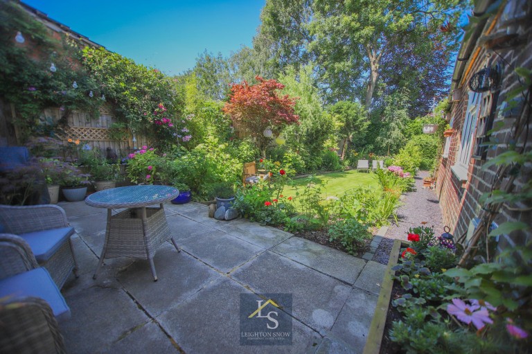 Images for West Park Road, Bramhall, SK7 EAID:425574707 BID:a331354c-8a27-4290-8521-a2425358b7e6