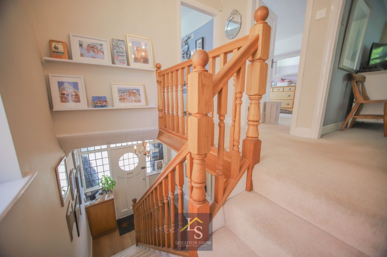 Images for West Park Road, Bramhall, SK7 EAID:425574707 BID:a331354c-8a27-4290-8521-a2425358b7e6
