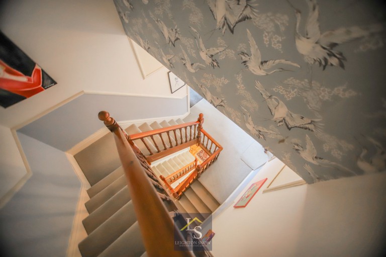 Images for Bramhall Lane South, Bramhall, SK7 EAID:425574707 BID:a331354c-8a27-4290-8521-a2425358b7e6