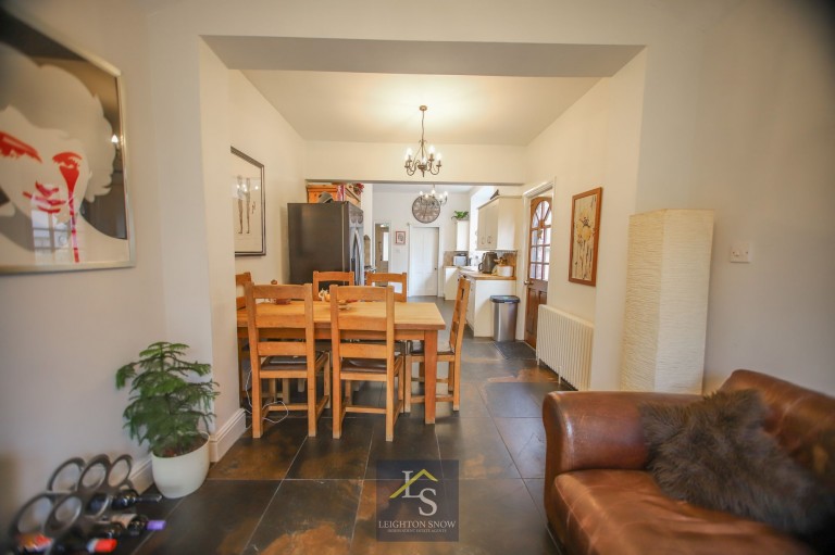 Images for Bramhall Lane South, Bramhall, SK7 EAID:425574707 BID:a331354c-8a27-4290-8521-a2425358b7e6