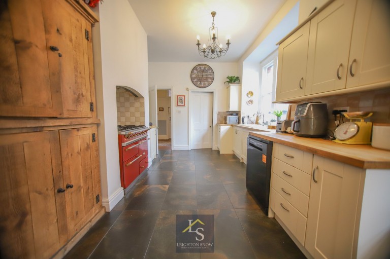 Images for Bramhall Lane South, Bramhall, SK7 EAID:425574707 BID:a331354c-8a27-4290-8521-a2425358b7e6