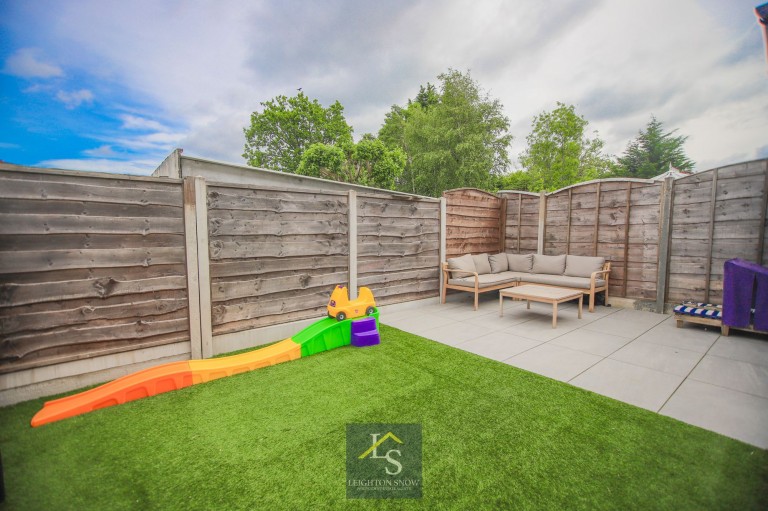 Images for Central Drive, Bramhall, SK7 EAID:425574707 BID:a331354c-8a27-4290-8521-a2425358b7e6