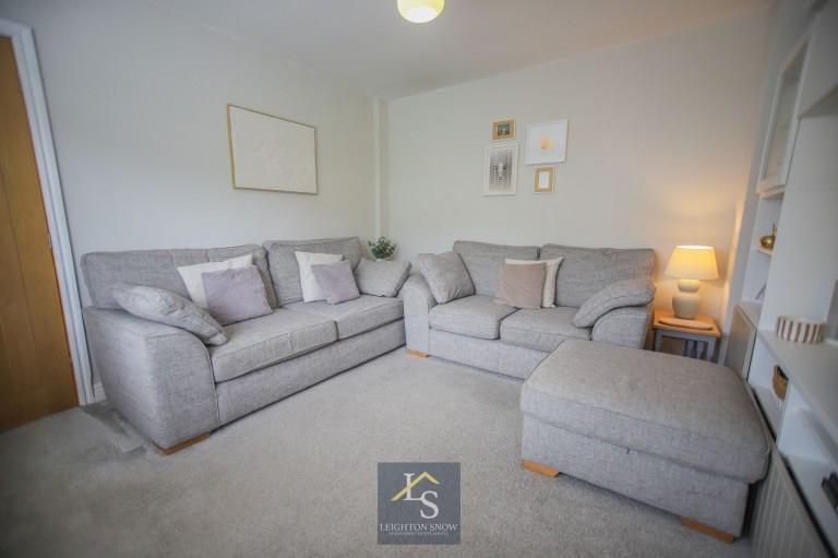 Images for Central Drive, Bramhall, SK7 EAID:425574707 BID:a331354c-8a27-4290-8521-a2425358b7e6