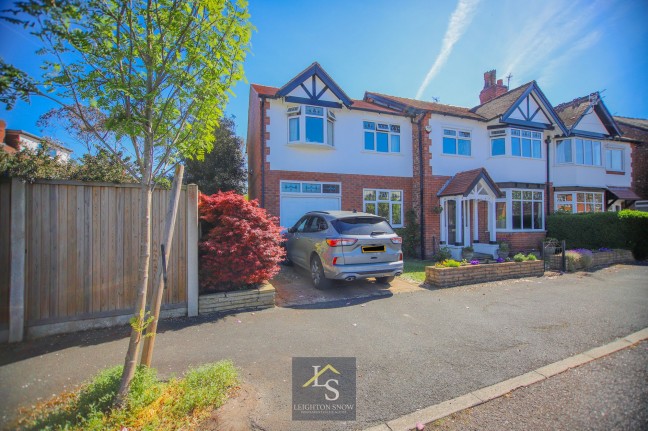 Seymour Road, Cheadle Hulme, sk8