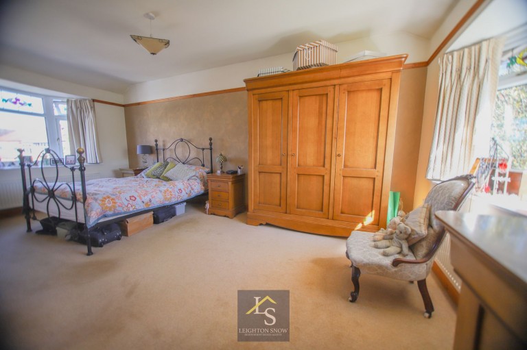 Images for Seymour Road, Cheadle Hulme, SK8 EAID:425574707 BID:a331354c-8a27-4290-8521-a2425358b7e6
