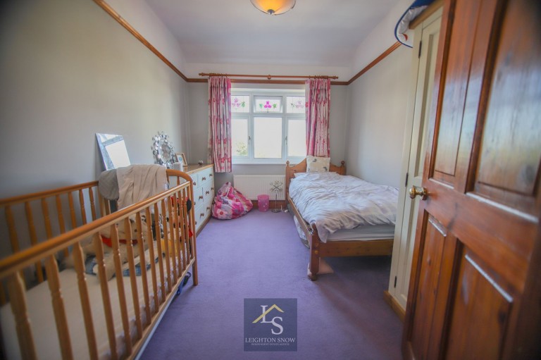 Images for Seymour Road, Cheadle Hulme, SK8 EAID:425574707 BID:a331354c-8a27-4290-8521-a2425358b7e6