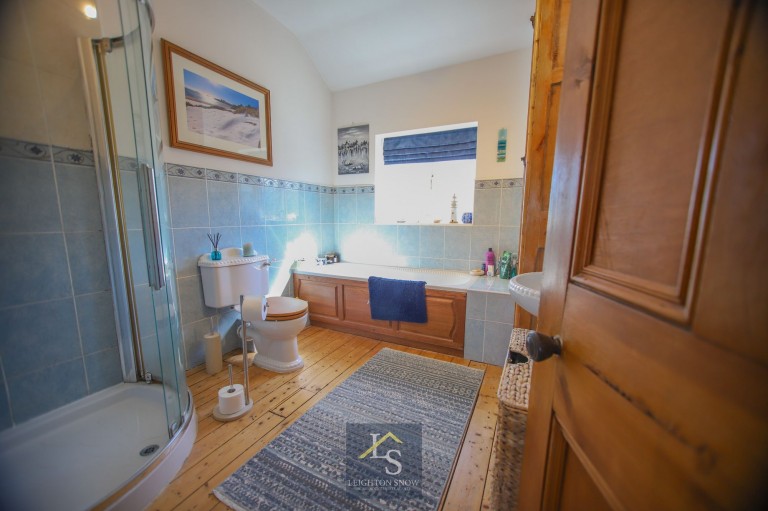 Images for Seymour Road, Cheadle Hulme, SK8 EAID:425574707 BID:a331354c-8a27-4290-8521-a2425358b7e6
