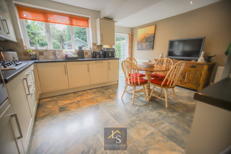 Images for Albany Road, Bramhall, SK7 EAID:425574707 BID:a331354c-8a27-4290-8521-a2425358b7e6